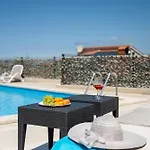 Vila Nina Radmani